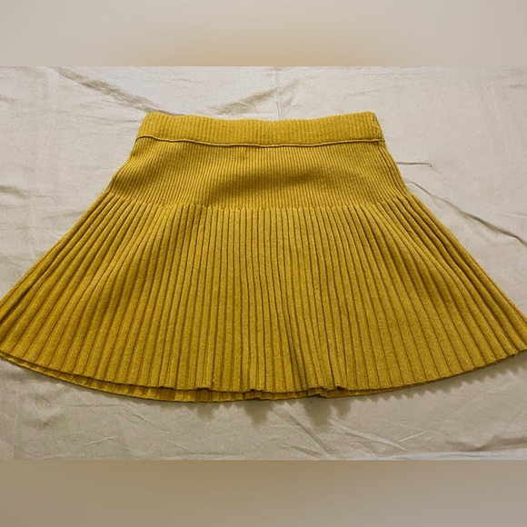 Aerie mustard sweater mini skirt Size XS - Picture 10 of 10
